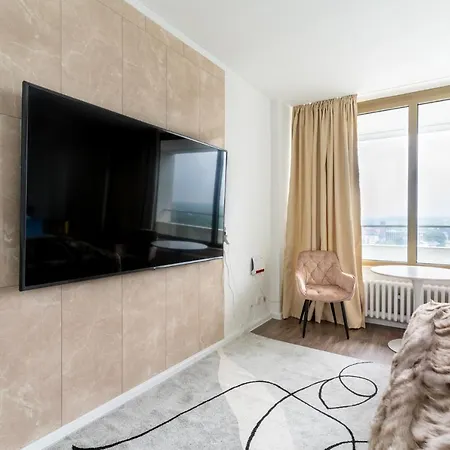 Rusuite Iv I King Size Bed I Messe I Balkon I View Apartment